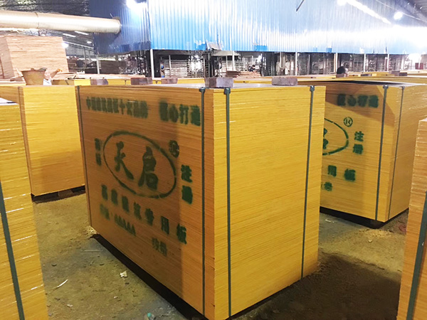 �V������ģ����ˮģ��ľ��w��(y��u)�c(di��n)